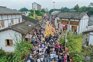 差距太大了！朱俊龙：我觉得中国篮球和世界篮球可能没有接轨